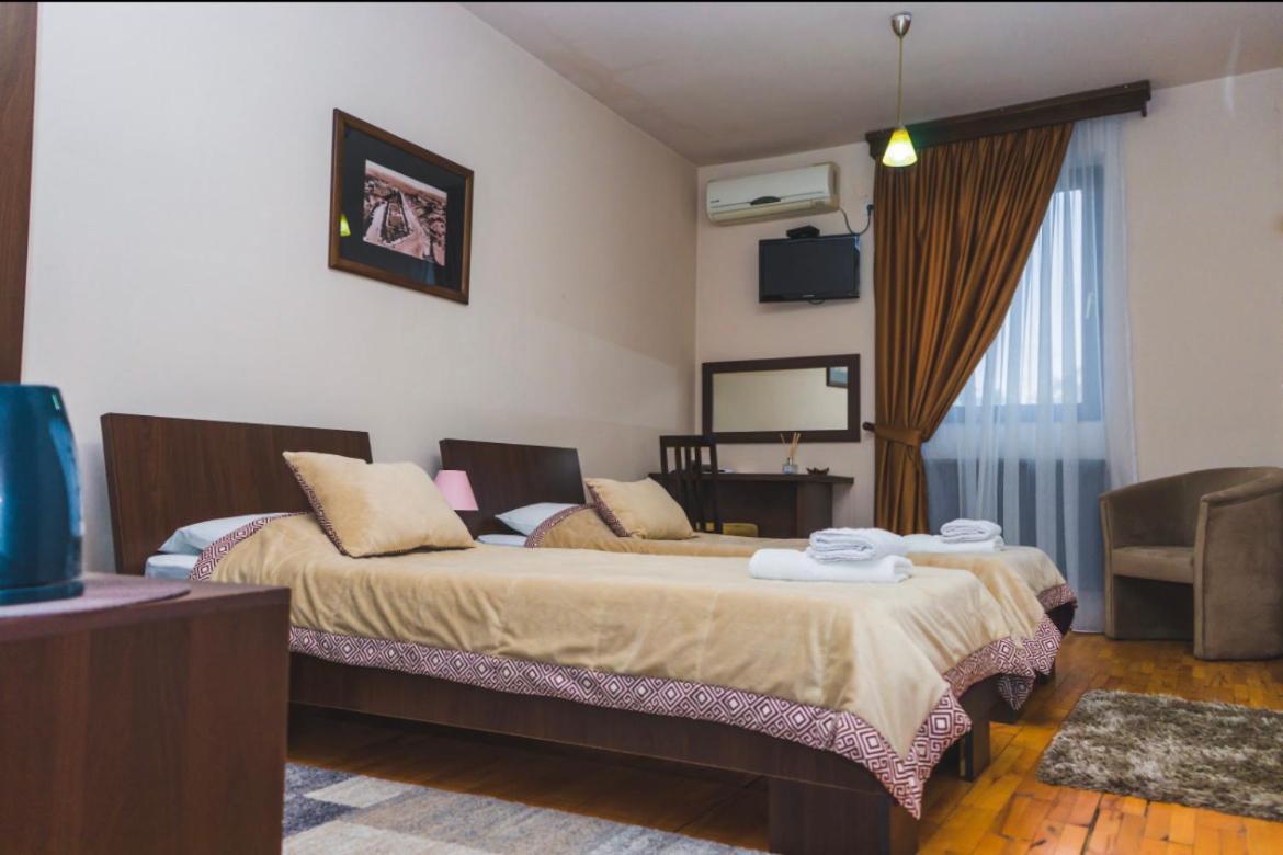 Garni Hotel City Kruševac Exterior foto